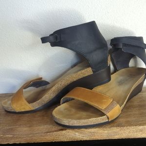 NAOT Women's Elegant Flat Sabrina Leather Sandal Size 39 US 8 - 8.5 Brown Suede